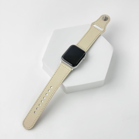 Кожаный ремешок Leather Rivet Clasp на Apple Watch 38/40/41mm Antique white
